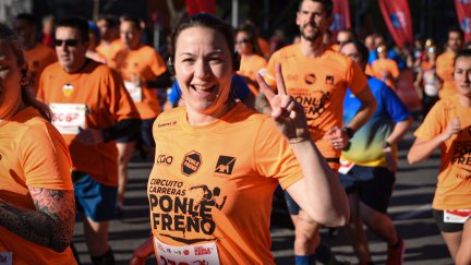 Varios participantes durante la carrera Ponle Freno de Valencia. / Foto: EP