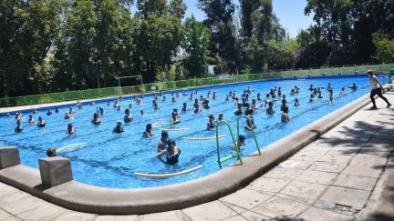 Piscina municipal del barrio rural de Peñaflor