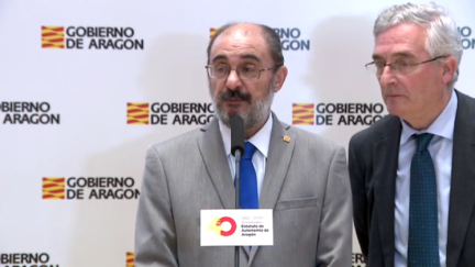El presidente de Aragón, Javier Lambán, junto al consejero de Agricultura, Joaquín Olona.