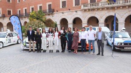Una imagen de la presentación de los equipos femeninos de la FADA.