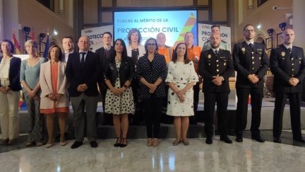 Acto de entrega de las placas al Mérito de Protección Civil 2021. Foto: EP.