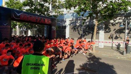 Unos 700 estudiantes han participado este sábado en la Carrera sin Humo.