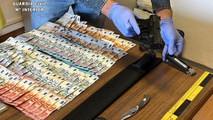 Material incautado por la Guardia Civil de Binéfar. AragónPress.