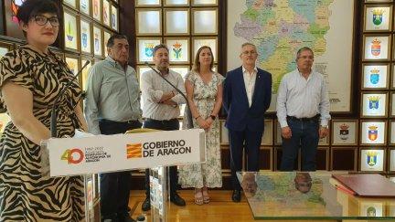 Imagen del encuentro entre representantes de la DGA y los ayuntamientos para la firma del convenio. / Gobierno de Aragón
