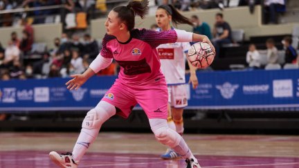 Ana Etayo durante un encuentro con el Sala Zaragoza.