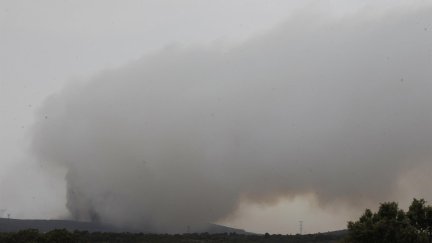El incendio forestal ha sobrepasado los límites la reserva de la Sierra de la Culebra. (EFE/Mariam A. Montesinos)