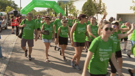 La Marcha contra el Cáncer se ha desarrollado en el Parque del Agua de Zaragoza.