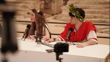 Una imagen de un programa de 'Desustanciaus', presentado por Laura Mateo y Juan Moneo. / Desustanciaus.