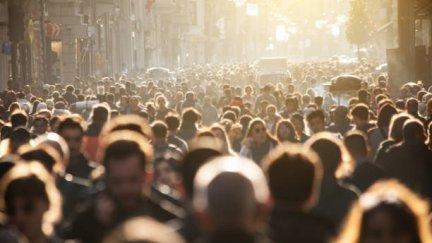 La inmigración salva por sexto año la caída de población en España. Fuente: iStock.