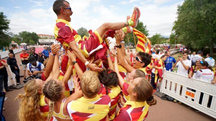 La selección aragonesa celebra su éxito conquistado en Logroño.