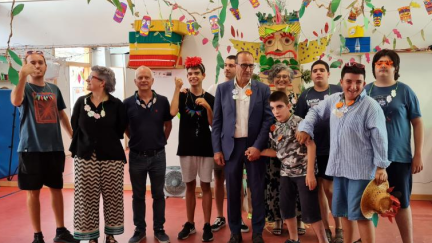 Felipe Faci se ha desplazado este martes al Colegio de Educación Especial Jean Piaget, en Zaragoza. / Gobierno de Aragón
