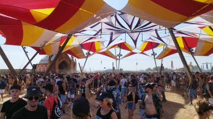 55.000 asistentes han llenado los distintos espacios del Monegros Desert Festival.