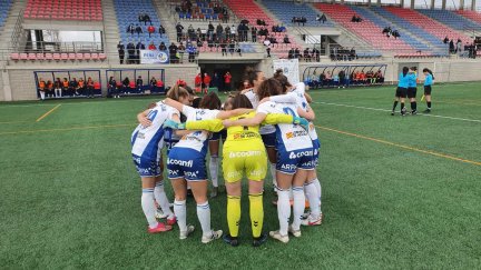 Zaragoza CFF durante un partido la pasada campaña