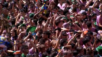 La plaza de la Catedral, durante el Chupinazo. / CARTV