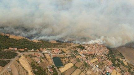 Las llamas se acercan a la localidad de Añón de Moncayo. / Gobierno de Aragón