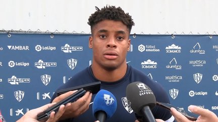 Kevin Carlos en rueda de prensa.