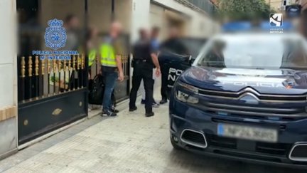Imagen de la detención de los traficantes en el barrio Delicias. / Policía Local de Zaragoza