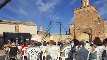 Acto de homenaje a los supervivientes. / CARTV.