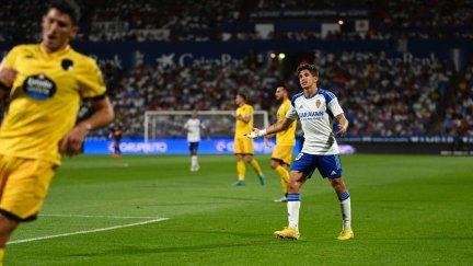 Giuliano Simeone, goleador zaragocista, se lamenta en un lance del encuentro.