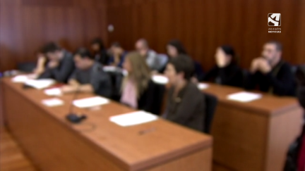 Los miembros de un jurado participando en un juicio en la Audiencia Provincial de Zaragoza.