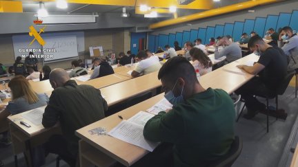 Examen de acceso para la Guardia Civil.