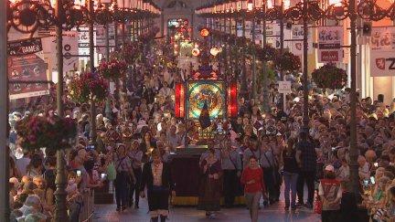La procesión del Rosario de Cristal de 2019.