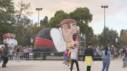El tragachicos es una de las actividades infantiles con más historia.