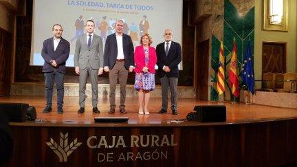 Fotografía de familia de las autoridades asistentes a la jornada. / Gobierno de Aragón.