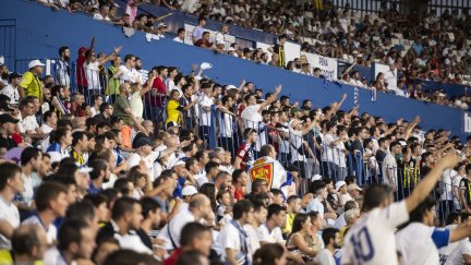 Afición en el estadio de La Romareda.