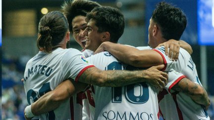 Varios jugadores de la SD Huesca celebran un gol esta temporada.