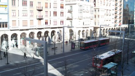 Imagen de archivo de dos autobuses urbanos en el paseo Independencia de Zaragoza. / Europa Press