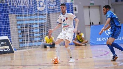 Adri Ortego, en un lance del encuentro ante Peñíscola.
