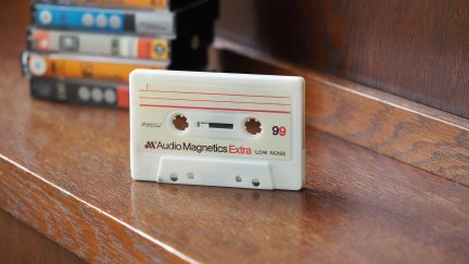 Las letras de las canciones de los 80 o las actuales, para algunos son cuestionables. / Pixabay