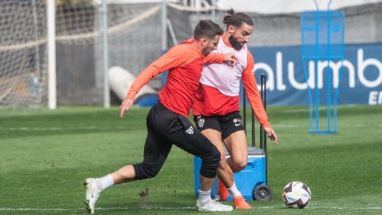 La SD Huesca busca este sábado los tres puntos en El Alcoraz.