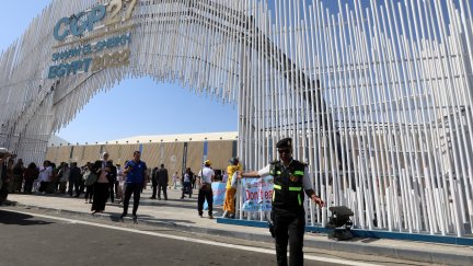 Entrada del COP27 en Egipto. / EFE