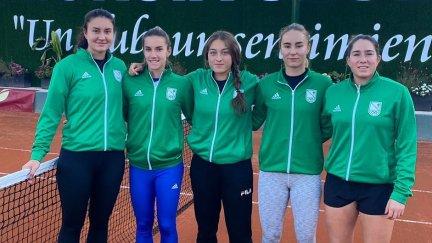Estas son las cinco integrantes del equipo femenino del Stadium Casablanca.