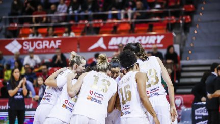 Las jugadoras del Casademont Zaragoza, en el partido del pasado miércoles.