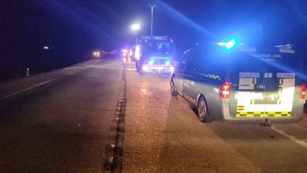 El accidente se ha producido en la carretera A-126, en el término municipal de Remolinos. / Guardia Civil