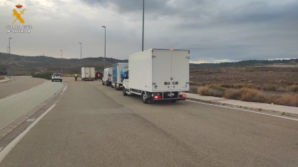 Control de inspección de camiones. / Guardia Civil