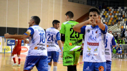 Adri Rivera celebra su gol ante ElPozo Murcia Foto: Jorge Vicioso.