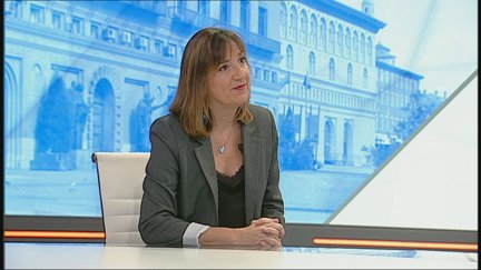 Lola Ranera, portavoz del PSOE en el Ayuntamiento de Zaragoza, este lunes en Aragón TV.