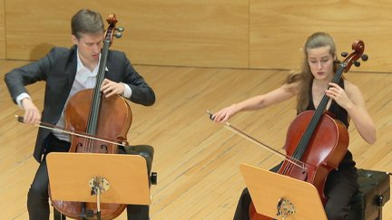 Músicos de la compañía durante el concierto de este domingo en el Auditorio de Zaragoza.