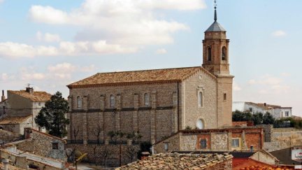 Iglesia de Nuestra Señora de la Asunción, en La Puebla de Albortón. / Turismo de Aragón.