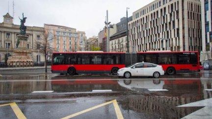 Imagen de archivo de un autobús urbano en Zaragoza.
