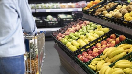Lineal de fruta en un supermercado. / Europa Press