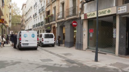 El presunto asesinato ha ocurrido en el domicilio que el matrimonio compartía en la calle San Miguel.