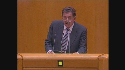 Carlos Iglesias, en una imagen durante su época de senador. / Archivo Aragón TV