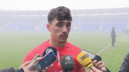 Vilarrasa, hablando tras el entrenamiento. Foto: Aragón Deporte