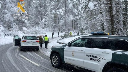 La Guardia Civil de Huesca realiza más de 230 auxilios en las carreteras altoaragonesas esta semana. / Guardia Civil