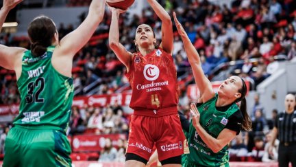 Mariona Ortiz durante el choque ante Araski. Foto: Twitter Casademont Zaragoza